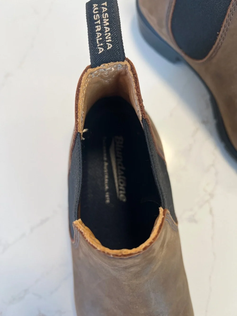 Blundstone Brown Chelsea Ankle Boots with Black Elastic Panels - Picture 3 of 8